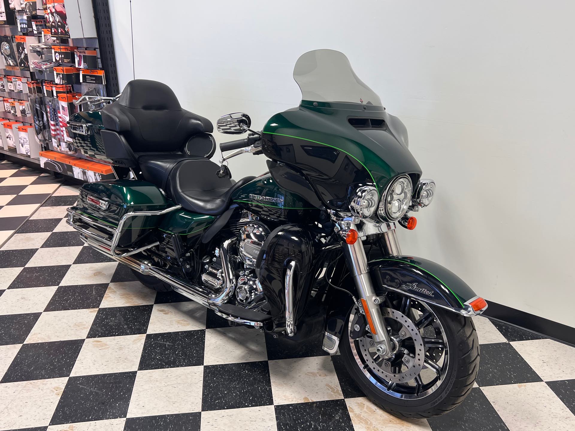 2015 Harley-Davidson Electra Glide Ultra Limited Low at Deluxe Harley Davidson