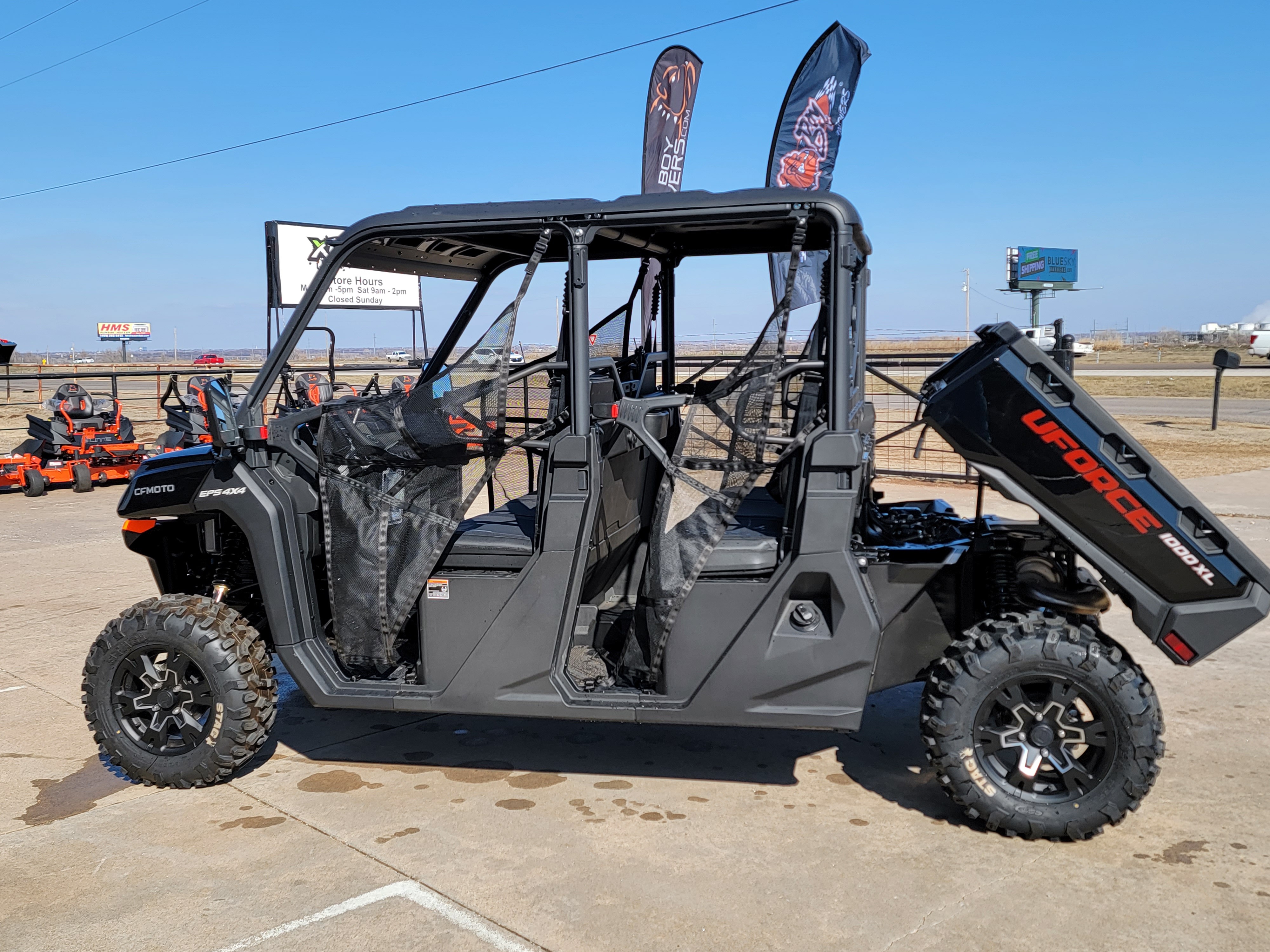 2023 CFMOTO UFORCE 1000 XL at Xtreme Outdoor Equipment