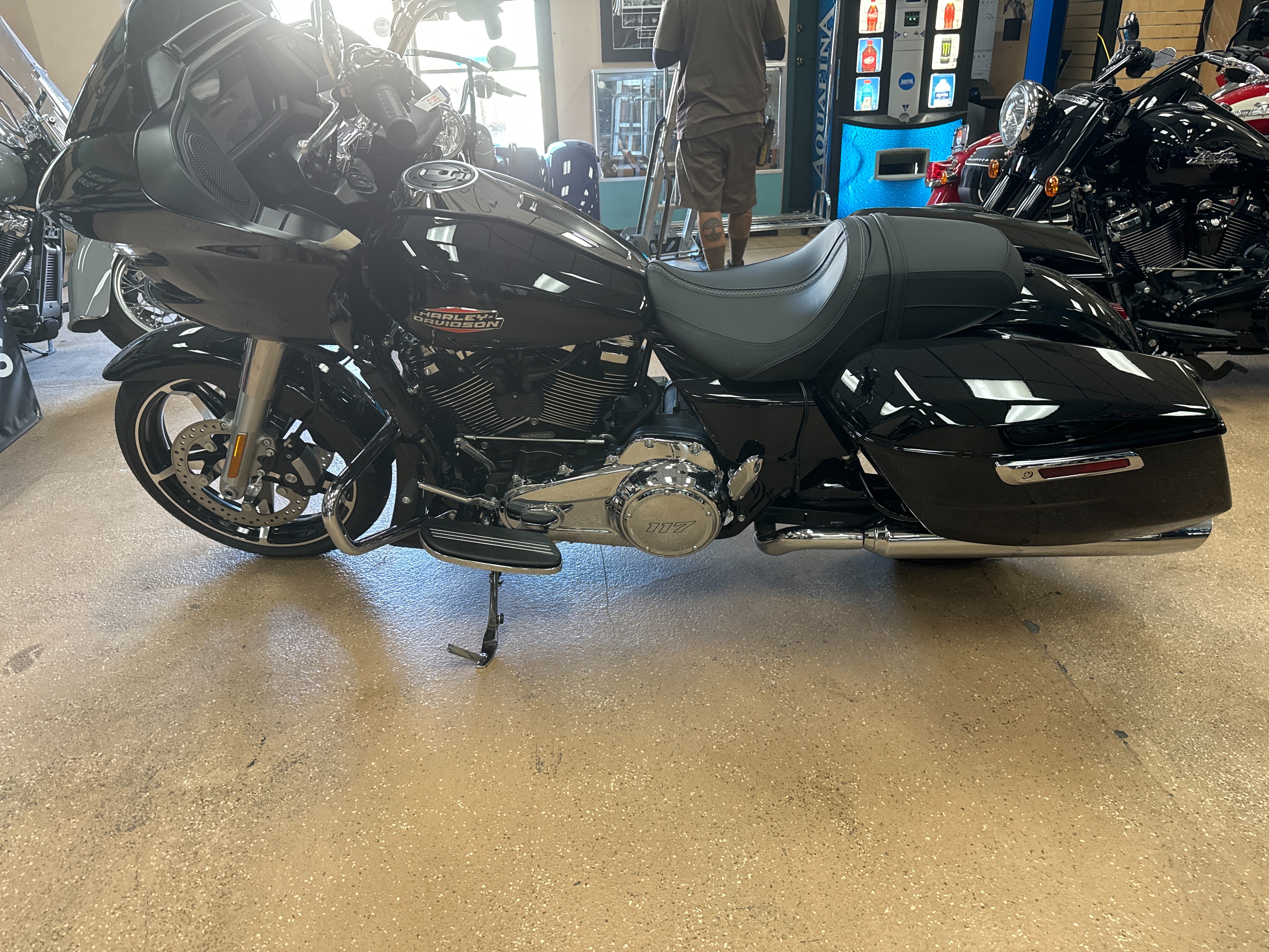 2024 Harley-Davidson Road Glide Base at Palm Springs Harley-Davidson®