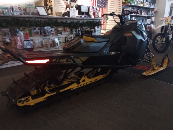 2024 Ski-Doo Summit HCE 850 E-TEC 154 2.5 at Power World Sports, Granby, CO 80446