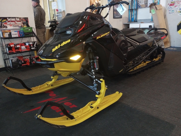 2024 Ski-Doo Summit HCE 850 E-TEC 154 2.5 at Power World Sports, Granby, CO 80446