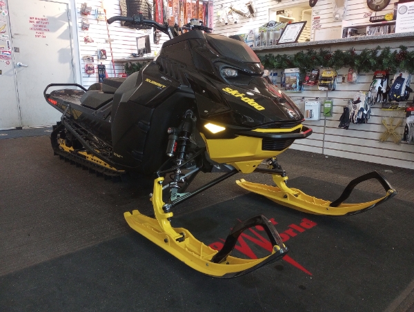 2024 Ski-Doo Summit HCE 850 E-TEC 154 2.5 at Power World Sports, Granby, CO 80446