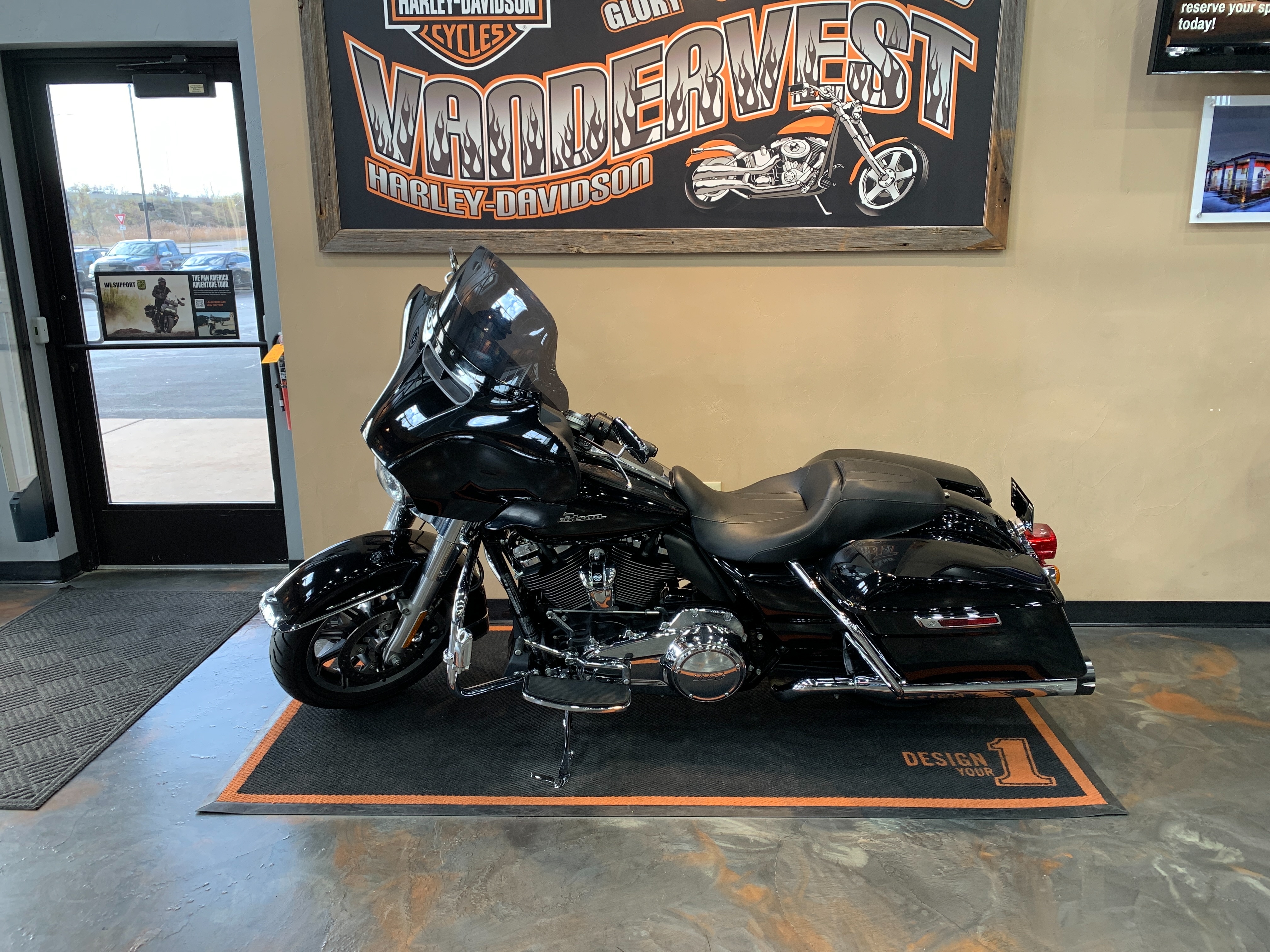 2019 Harley-Davidson Electra Glide Police Base at Vandervest Harley-Davidson, Green Bay, WI 54303