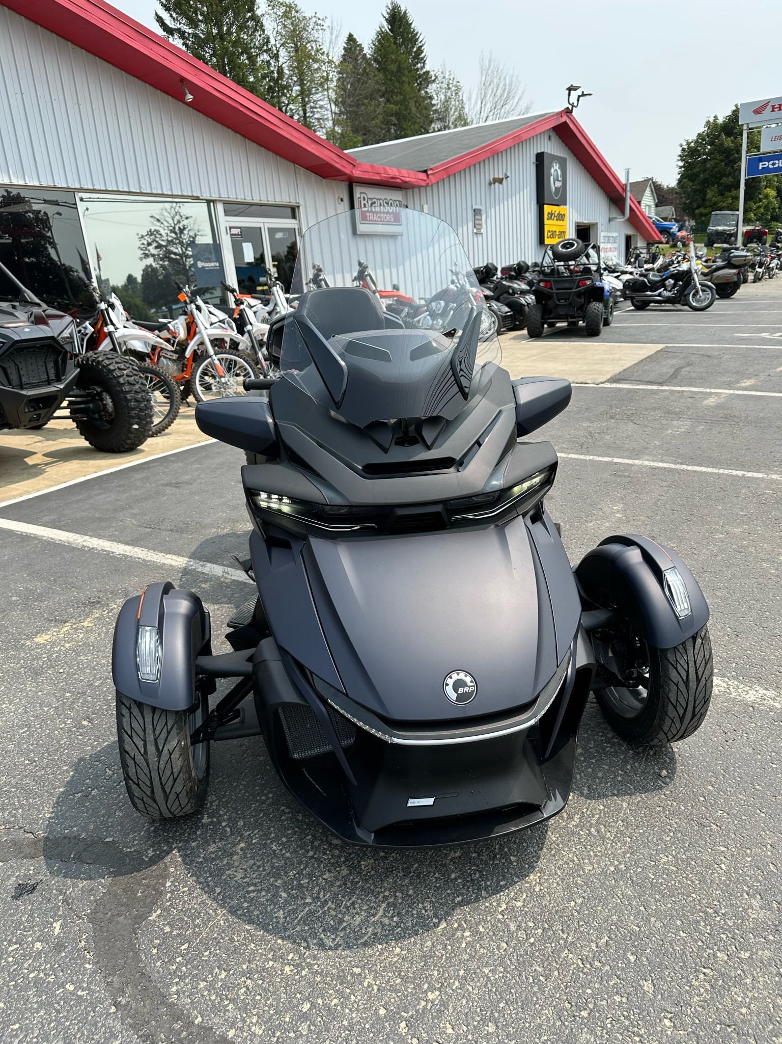 Can-Am Spyder RT Image