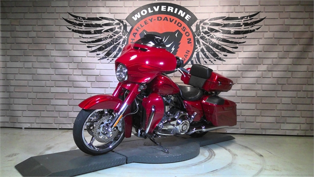 2016 Harley-Davidson Street Glide CVO Street Glide at Wolverine Harley-Davidson