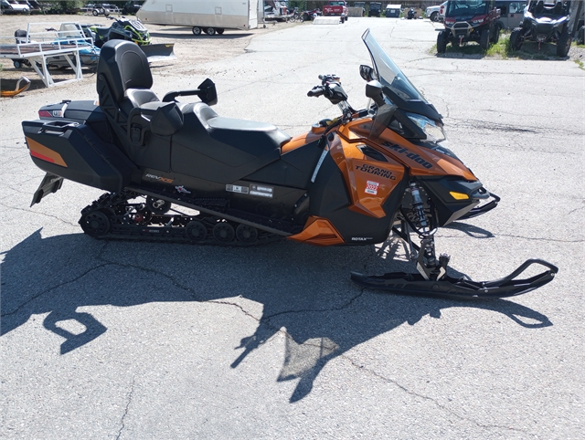 2018 Ski-Doo Grand Touring SE 1200 4-TEC at Power World Sports, Granby, CO 80446