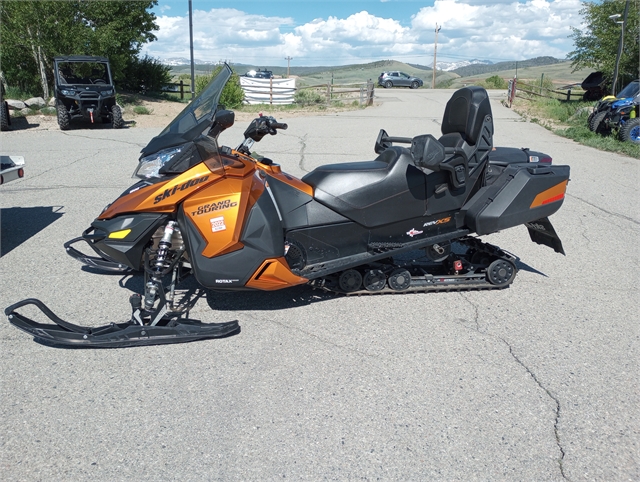 2018 Ski-Doo Grand Touring SE 1200 4-TEC at Power World Sports, Granby, CO 80446