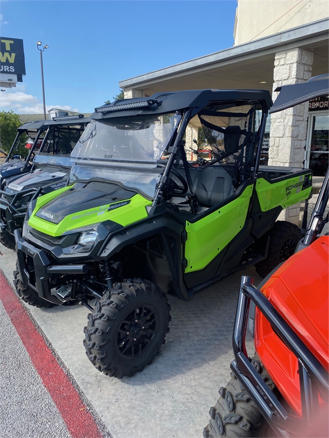 2023 Honda Pioneer 1000 Deluxe at Kent Motorsports, New Braunfels, TX 78130