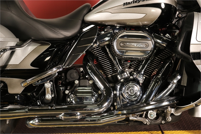 2017 Harley-Davidson Electra Glide CVO Limited at Texas Harley