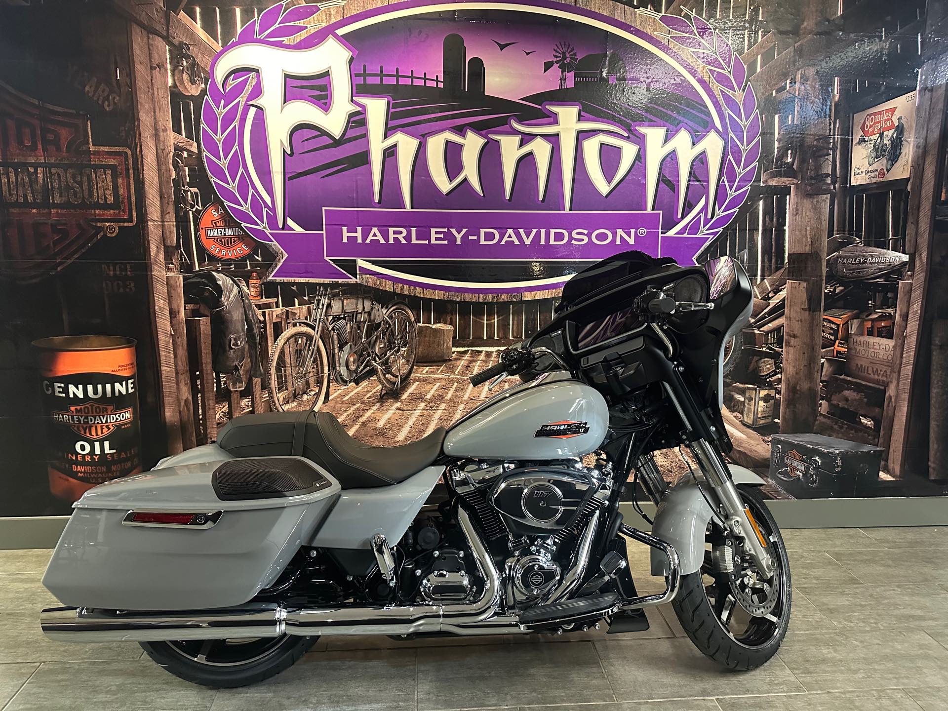 2024 Harley-Davidson Street Glide Base at Phantom Harley-Davidson