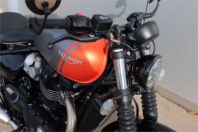 2025 Triumph Bonneville Bobber Base at Eurosport Cycle