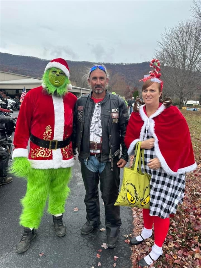 2023 Santa Selfies Photos at Smoky Mountain HOG