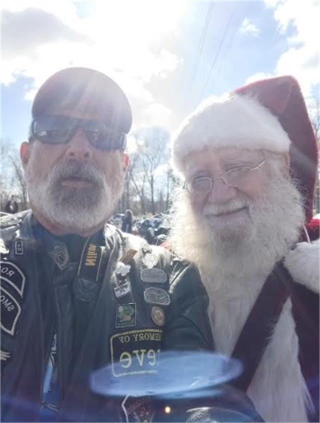 2023 Santa Selfies Photos at Smoky Mountain HOG
