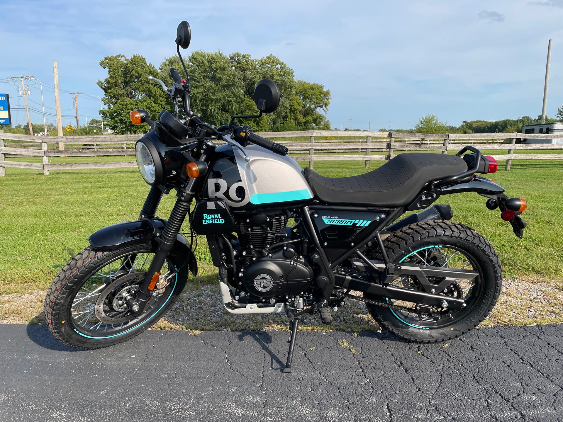 2023 Royal Enfield Scram 411 at Randy's Cycle