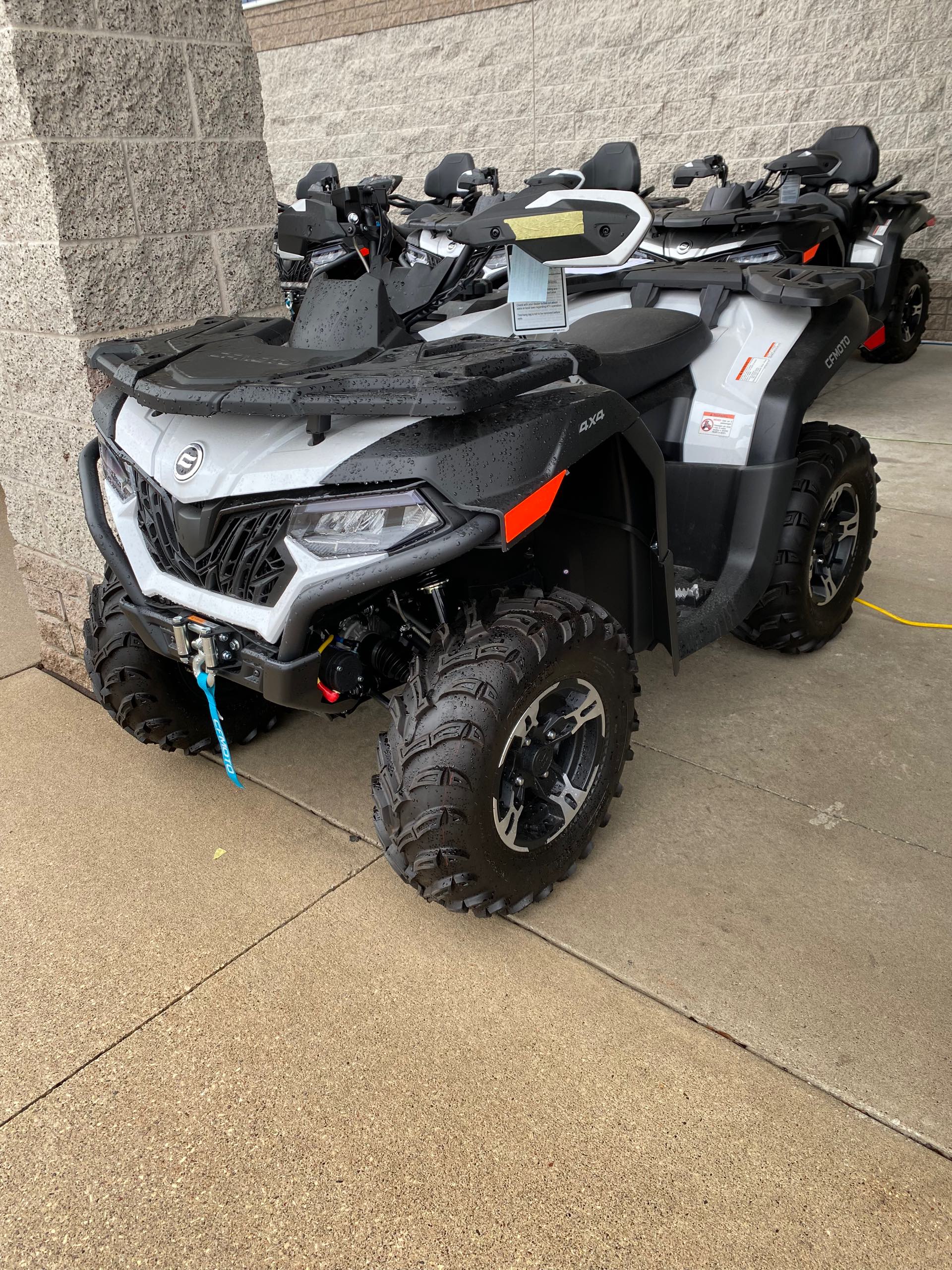 2022 CFMOTO CFORCE 600 at Rod's Ride On Powersports