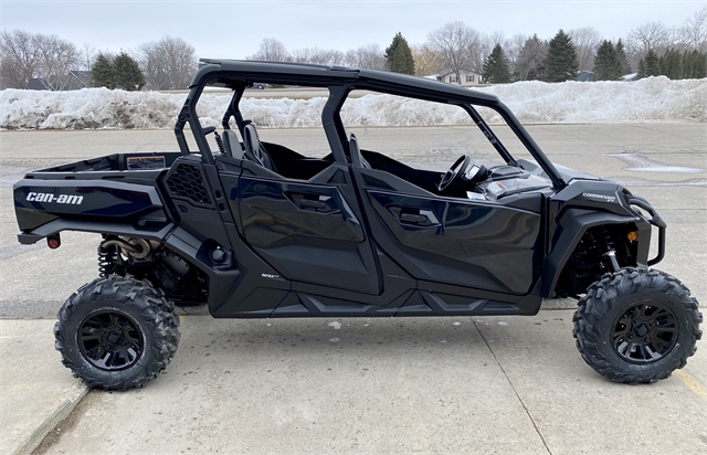 2022 Can-Am Commander MAX XT 1000R at Motor Sports of Willmar