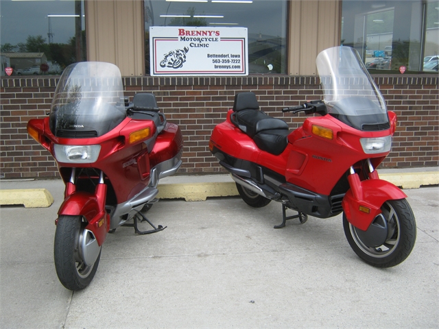 1990 Honda A Pair of Pacific Coast PC800 at Brenny's Motorcycle Clinic, Bettendorf, IA 52722