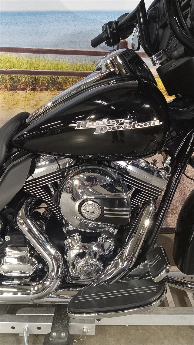 2015 Harley-Davidson FLHX at Hot Rod Harley-Davidson