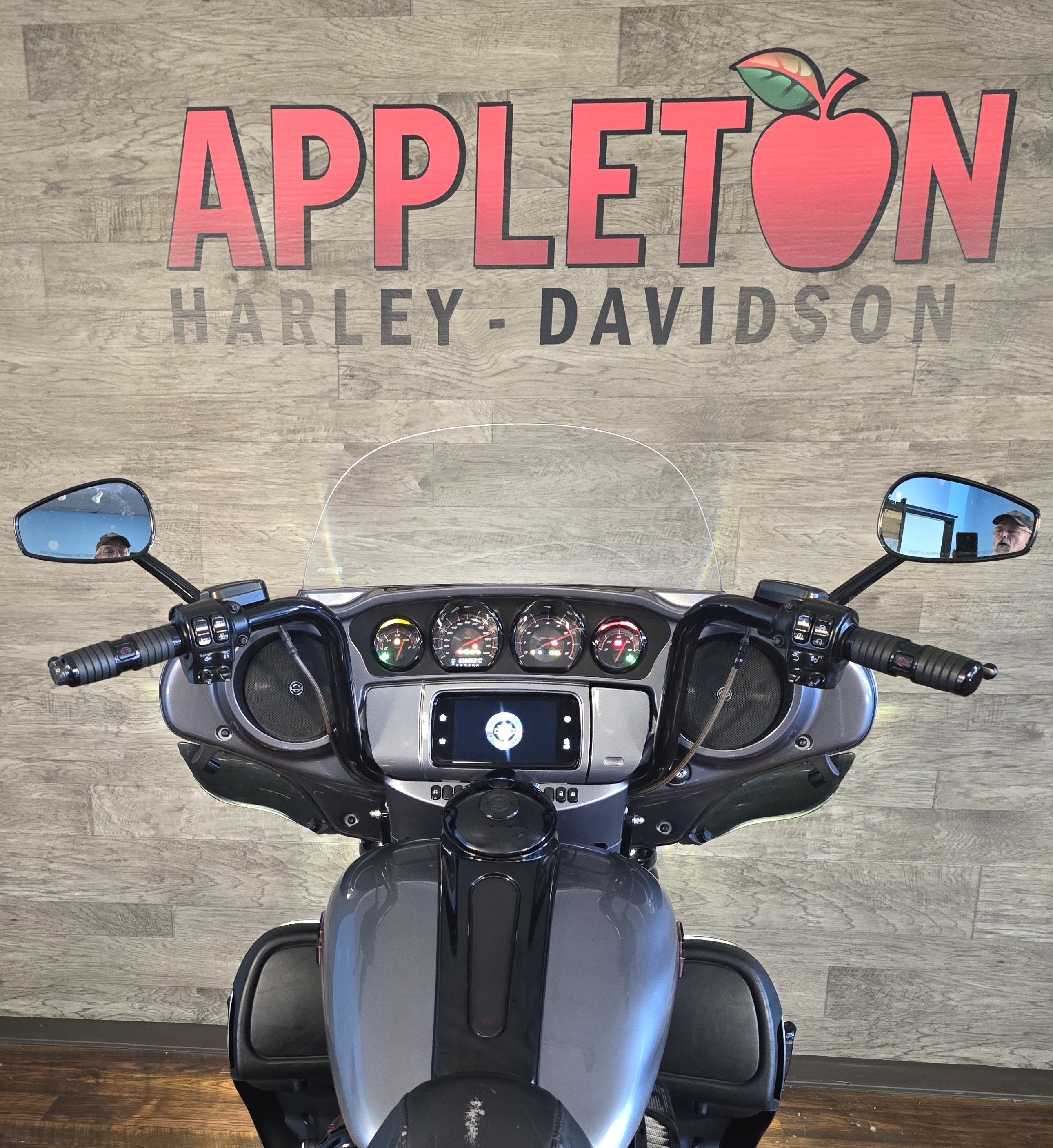 2019 Harley-Davidson Electra Glide CVO Limited at Appleton Harley-Davidson