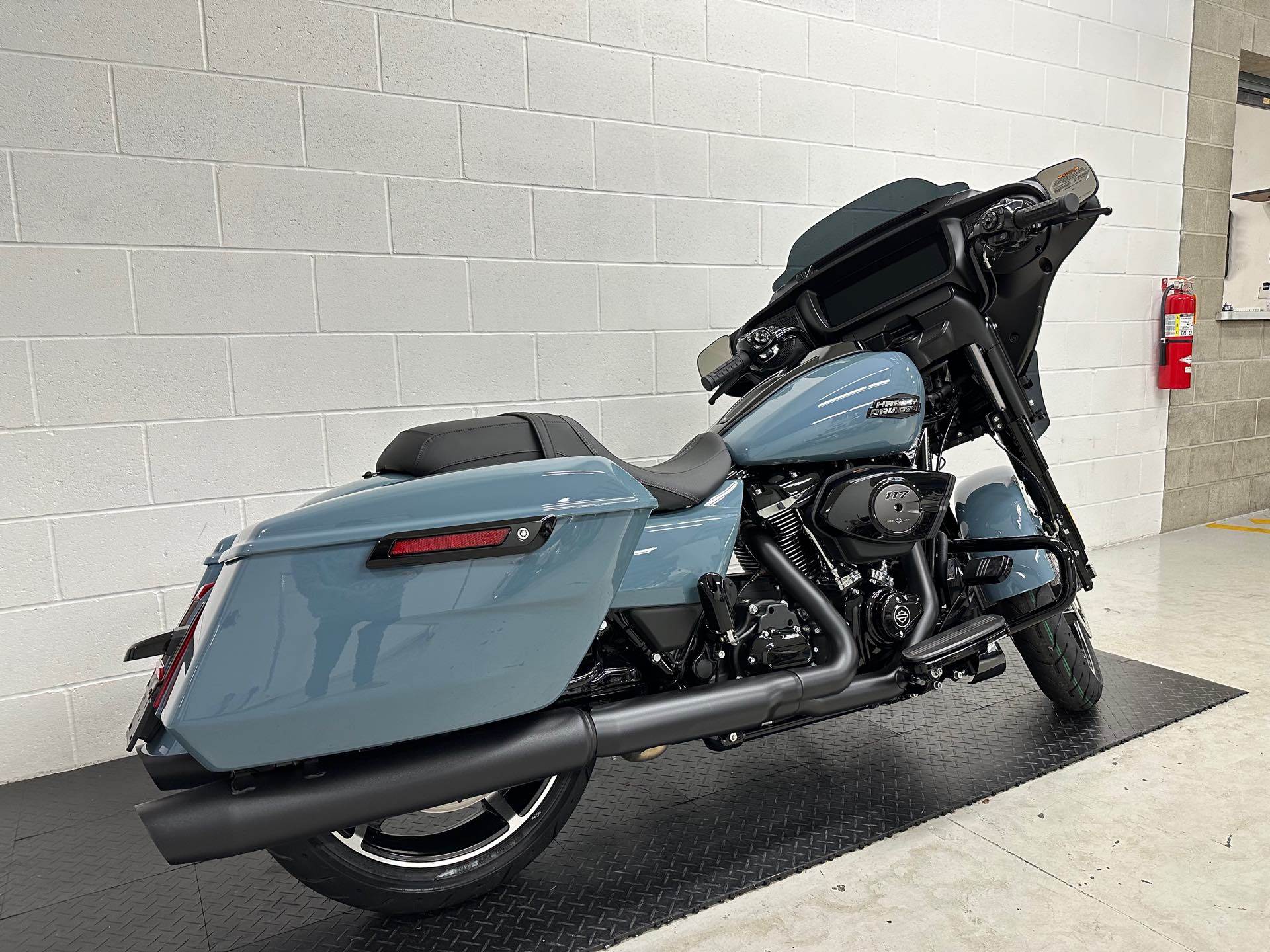 2024 Harley-Davidson Street Glide Base at Destination Harley-Davidson®, Silverdale, WA 98383