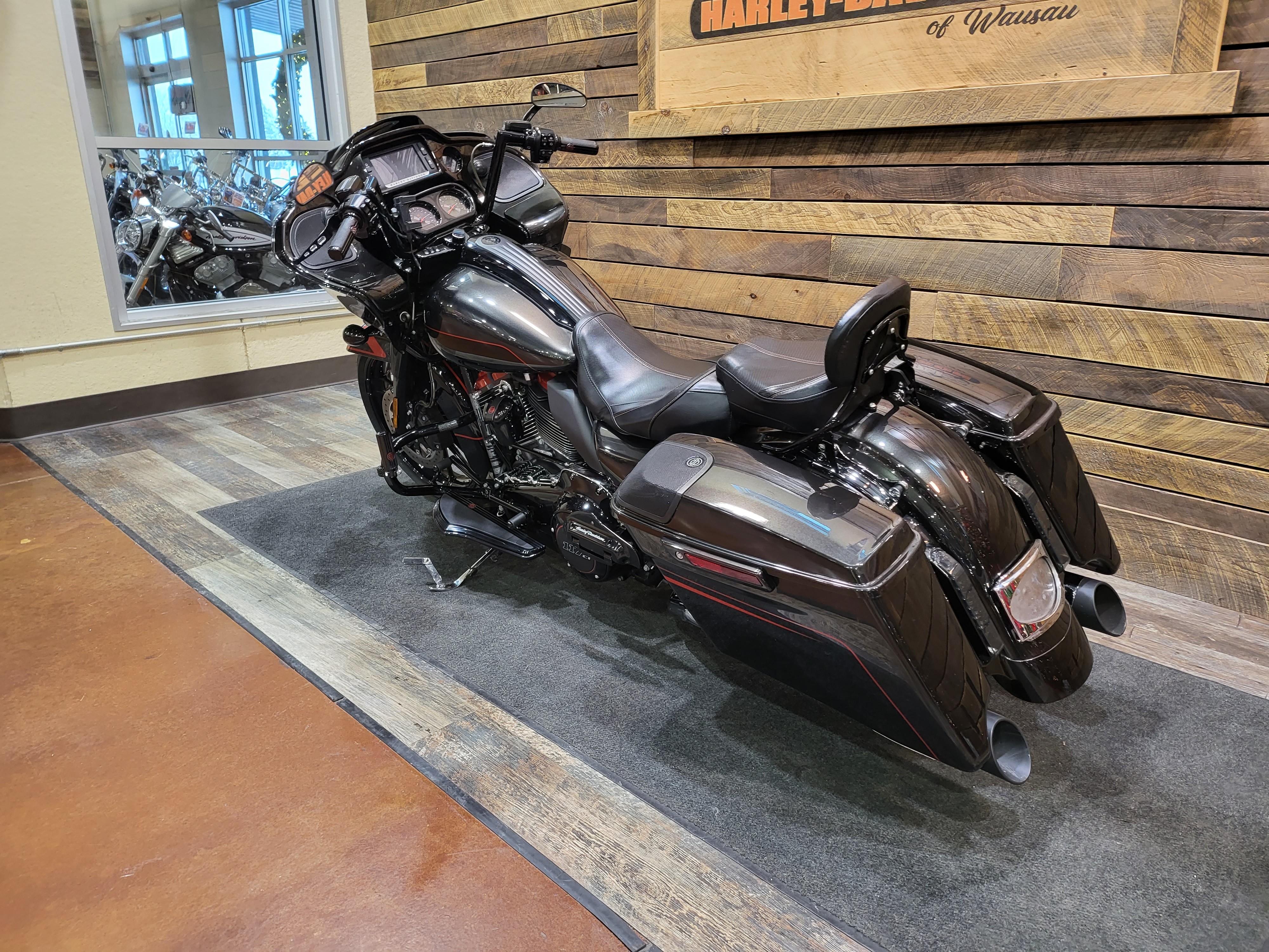 2018 Harley-Davidson Road Glide CVO Road Glide at Bull Falls Harley-Davidson
