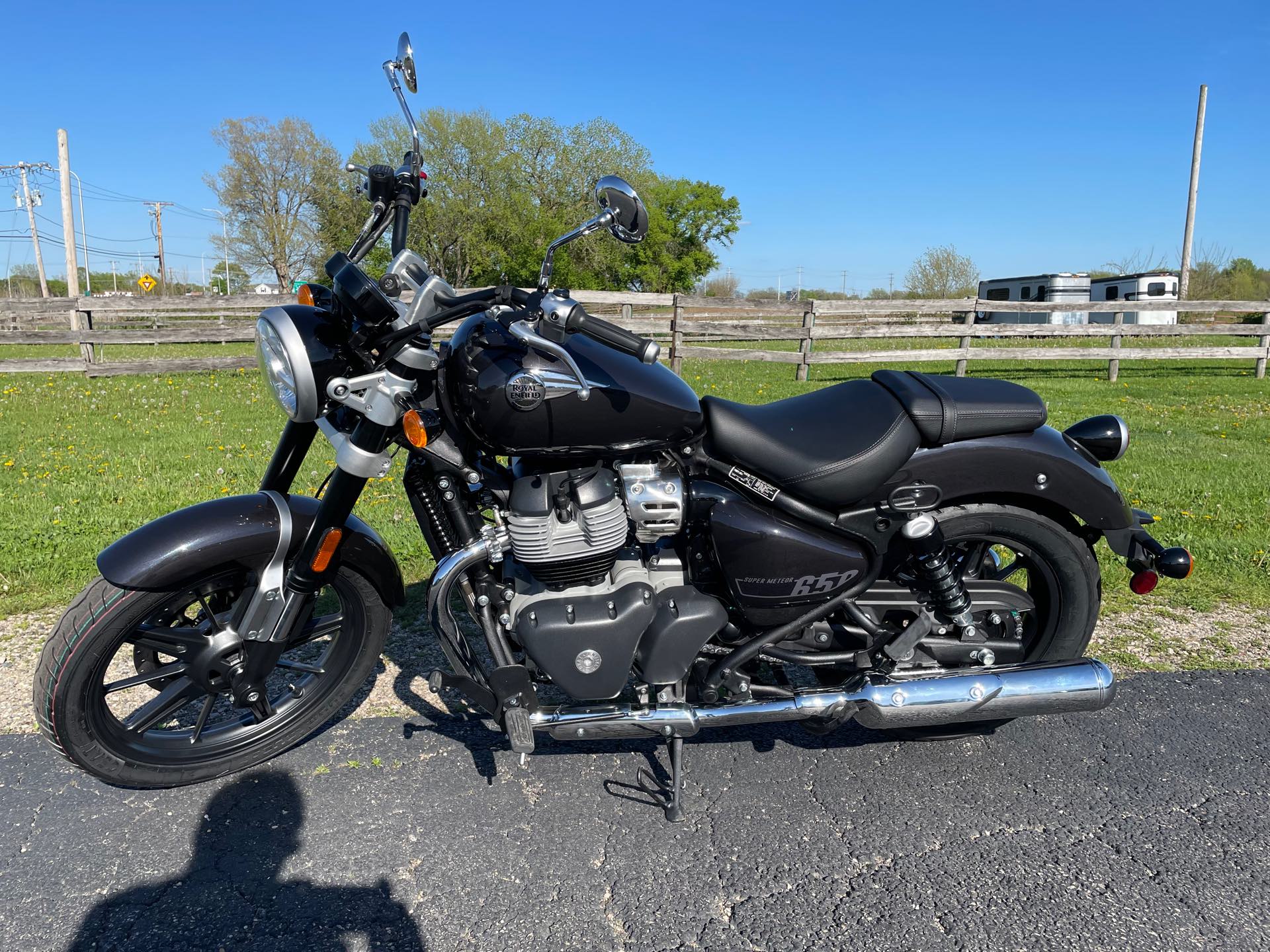 2024 Royal Enfield Super Meteor 650 at Randy's Cycle