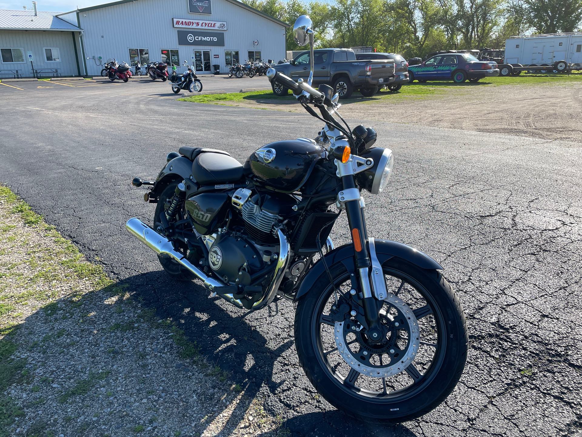 2024 Royal Enfield Super Meteor 650 at Randy's Cycle