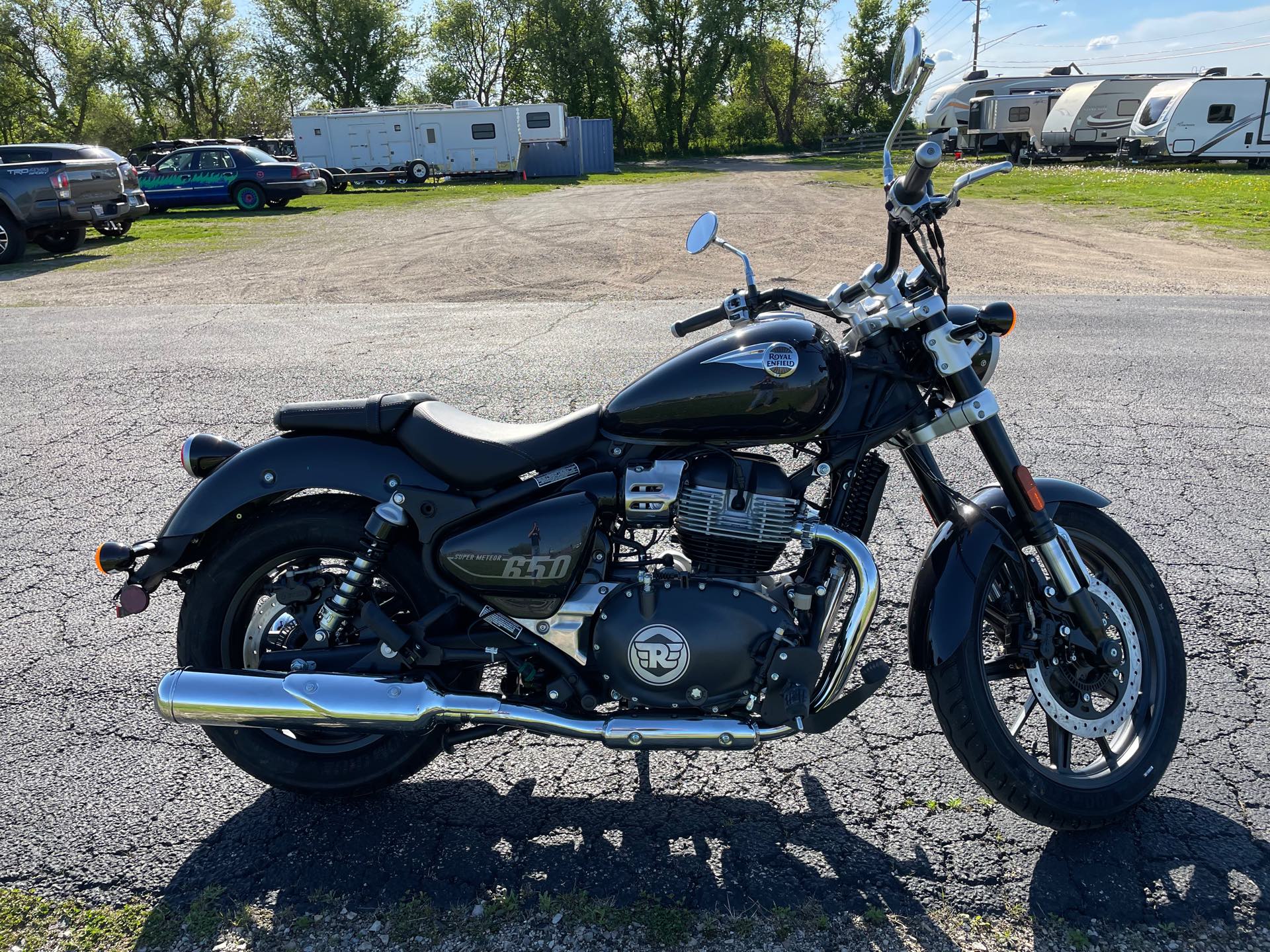 2024 Royal Enfield Super Meteor 650 at Randy's Cycle