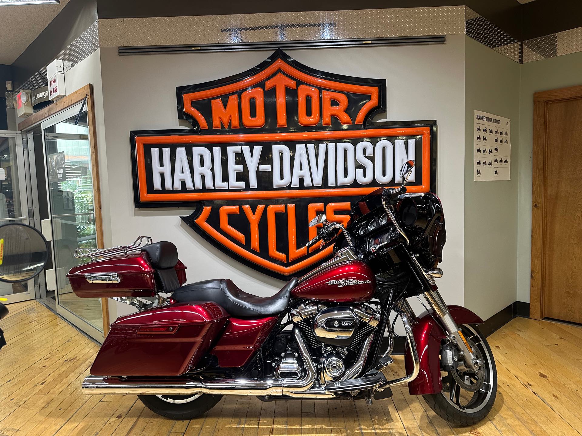 2017 Harley-Davidson Street Glide Special at Zips 45th Parallel Harley-Davidson