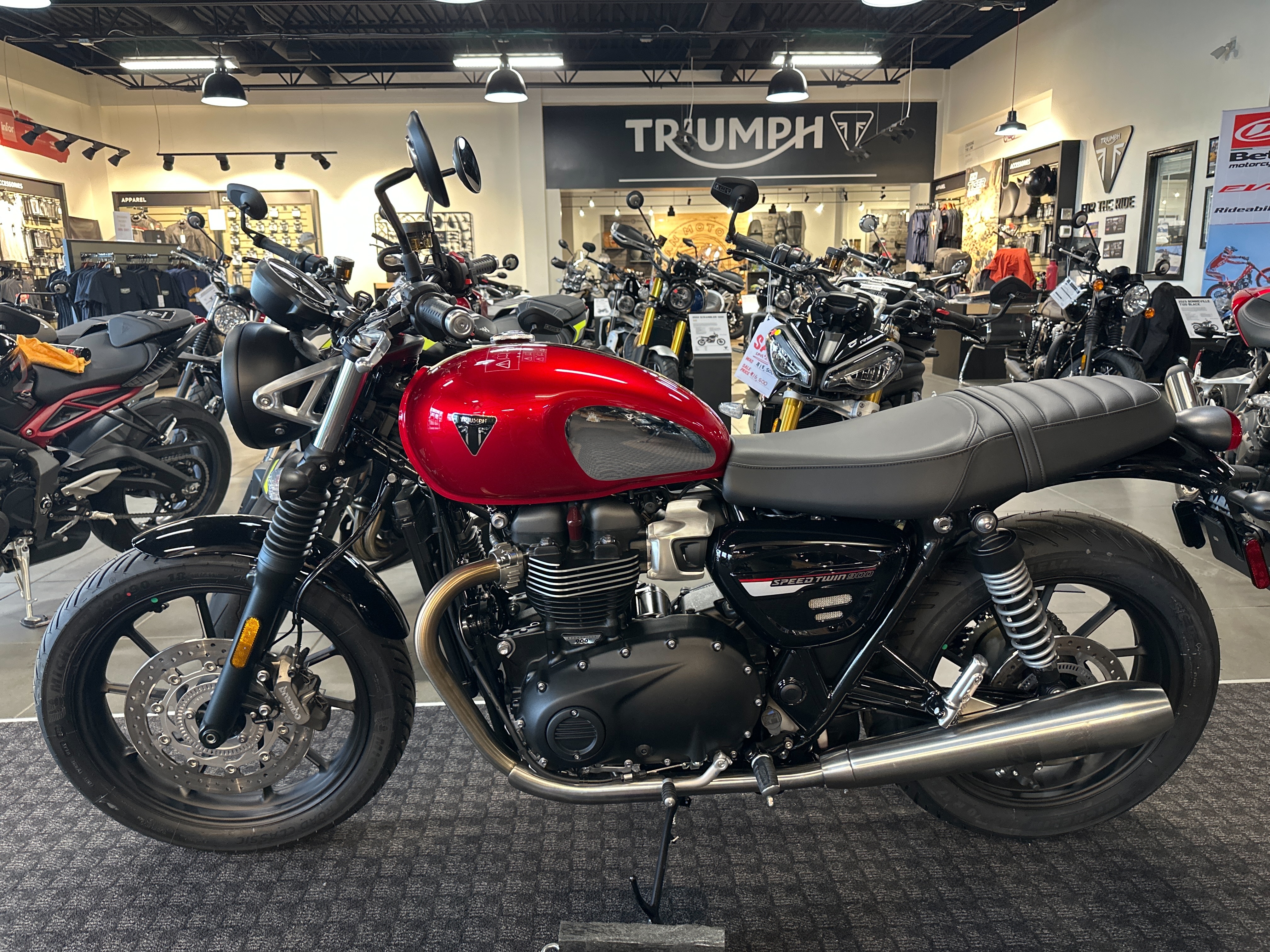 2023 Triumph Speed Twin 900 Chrome Edition at Frontline Eurosports