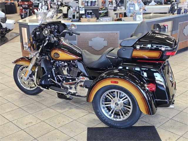 2024 Harley-Davidson Trike Tri Glide Ultra at Destination Harley-Davidson®, Tacoma, WA 98424