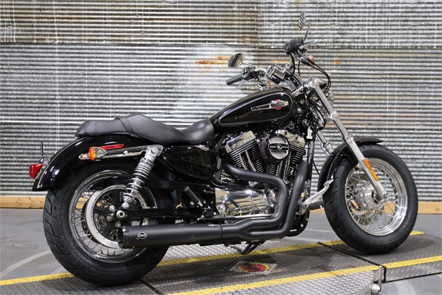 2017 Harley-Davidson Sportster 1200 Custom at Texarkana Harley-Davidson