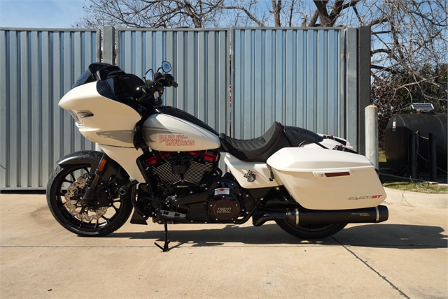 2024 Harley-Davidson Road Glide CVO ST at Texas Harley