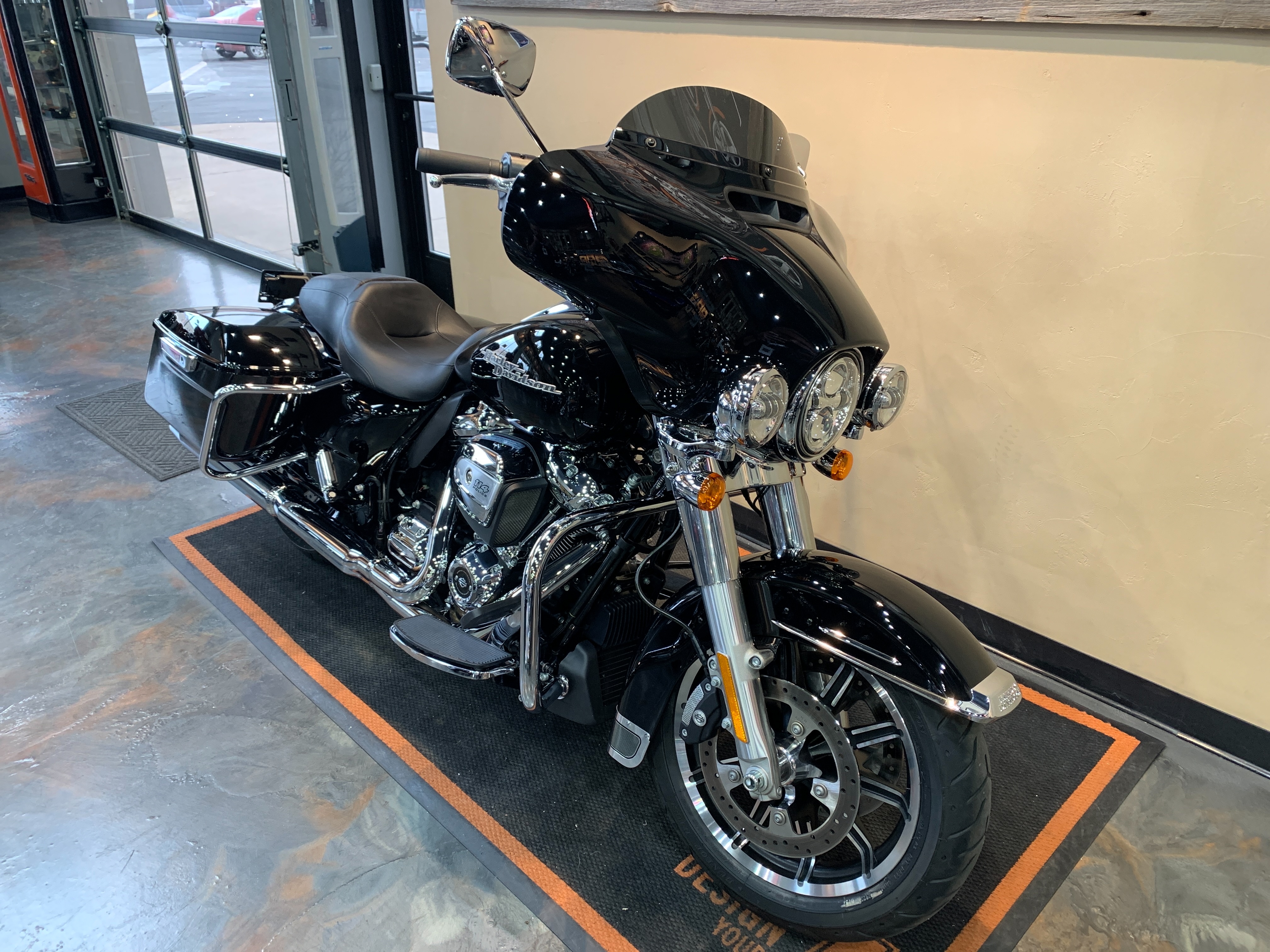 2023 Harley-Davidson Street Glide Base at Vandervest Harley-Davidson, Green Bay, WI 54303