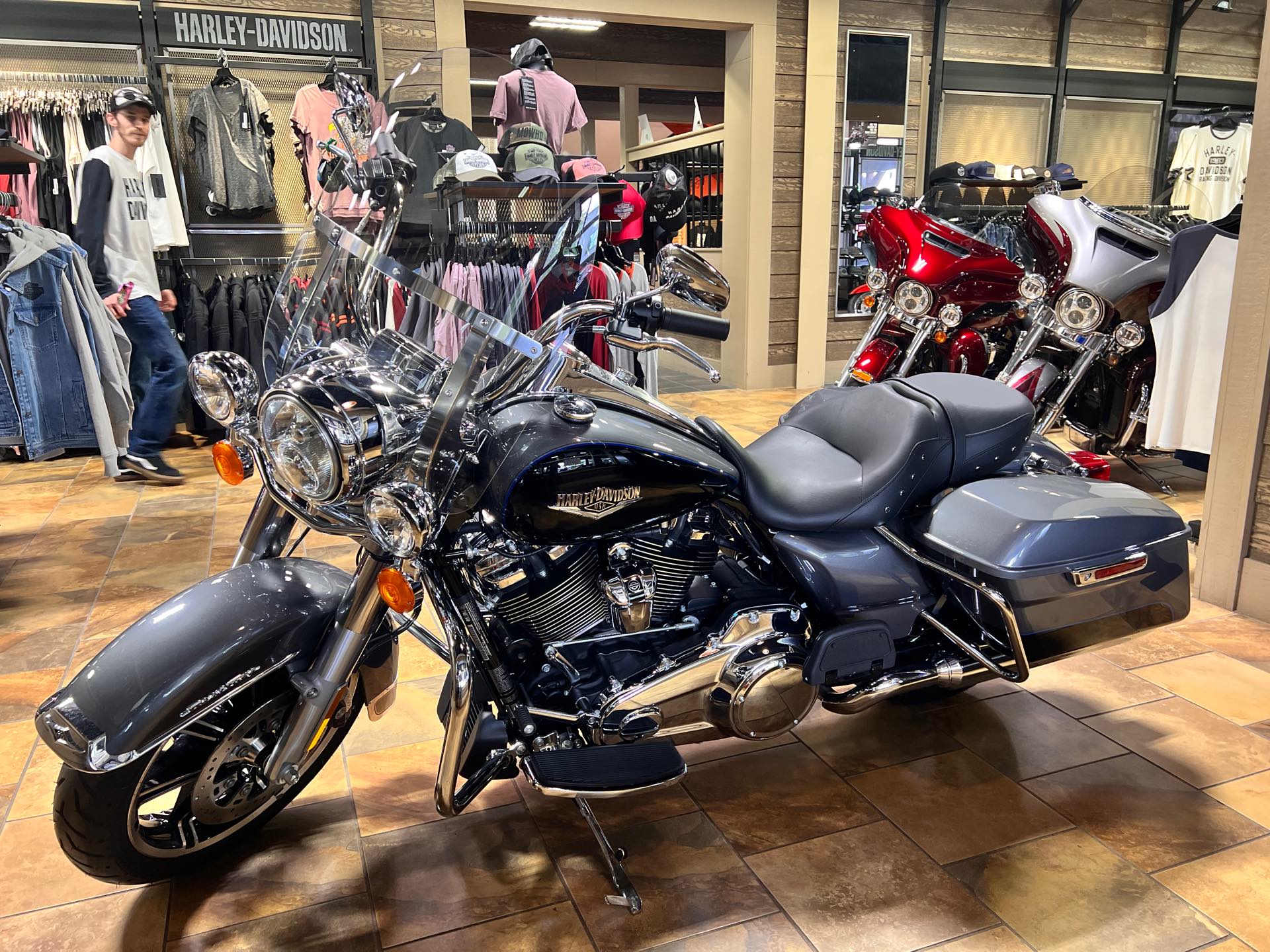 2022 Harley-Davidson Road King Base at Man O'War Harley-Davidson®