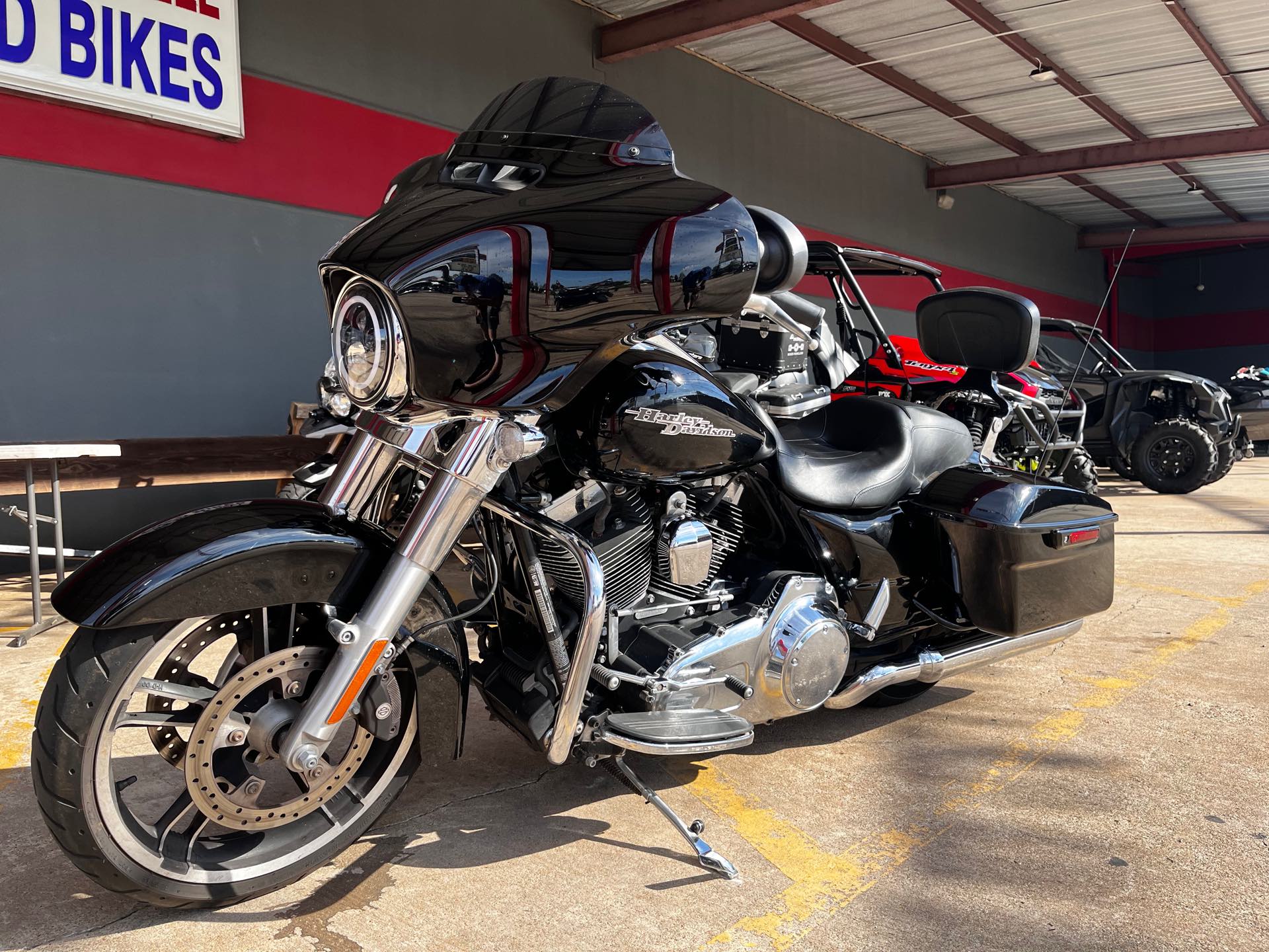 2015 Harley-Davidson Street Glide Base at Wild West Motoplex