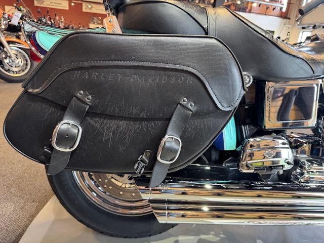 2002 HARLEY DAVIDSON WIDEGLIDE at Martin Moto