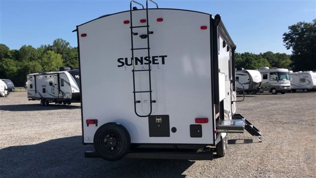 2022 CrossRoads Sunset Trail Super Lite SS242BH at Lee's Country RV