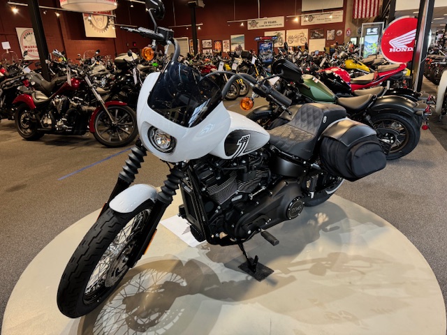 2021 Harley-Davidson Street Bob 114 at Martin Moto