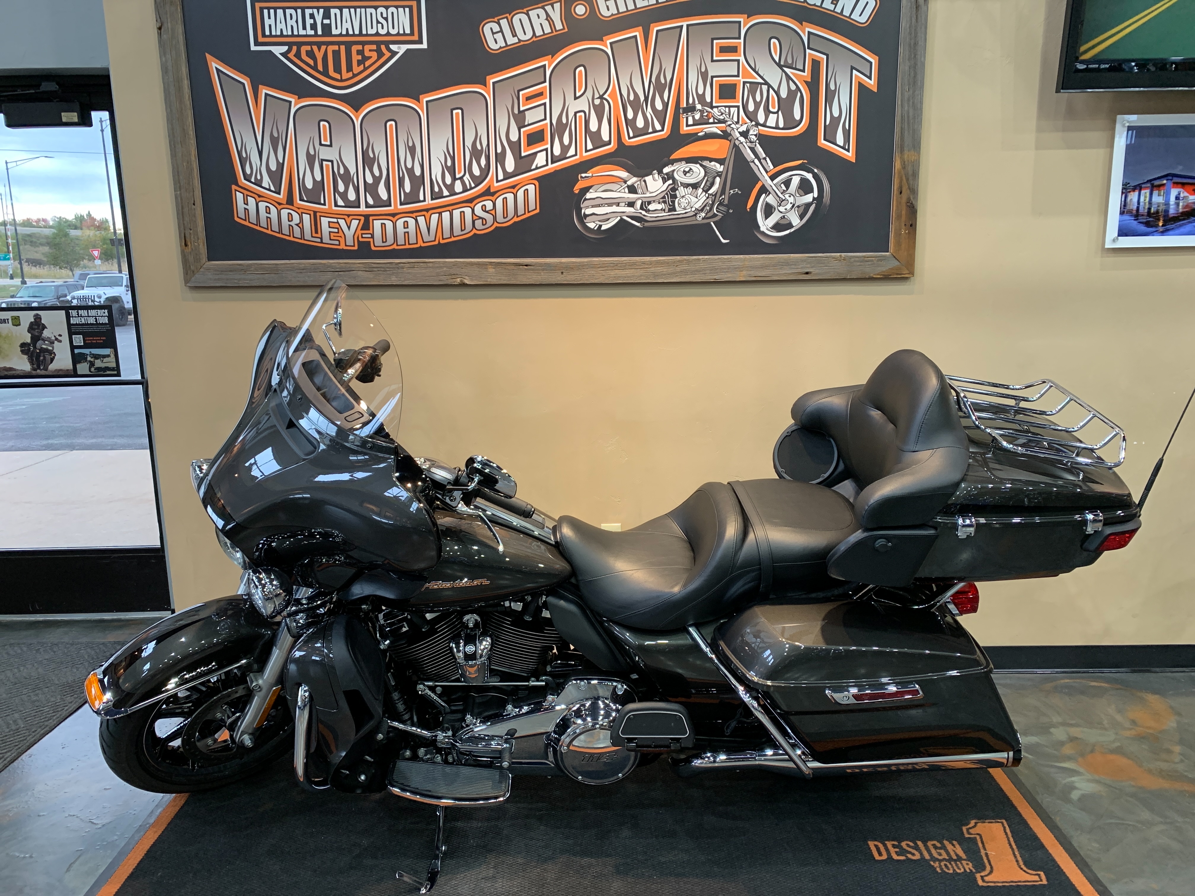 2019 Harley-Davidson Electra Glide Ultra Limited at Vandervest Harley-Davidson, Green Bay, WI 54303