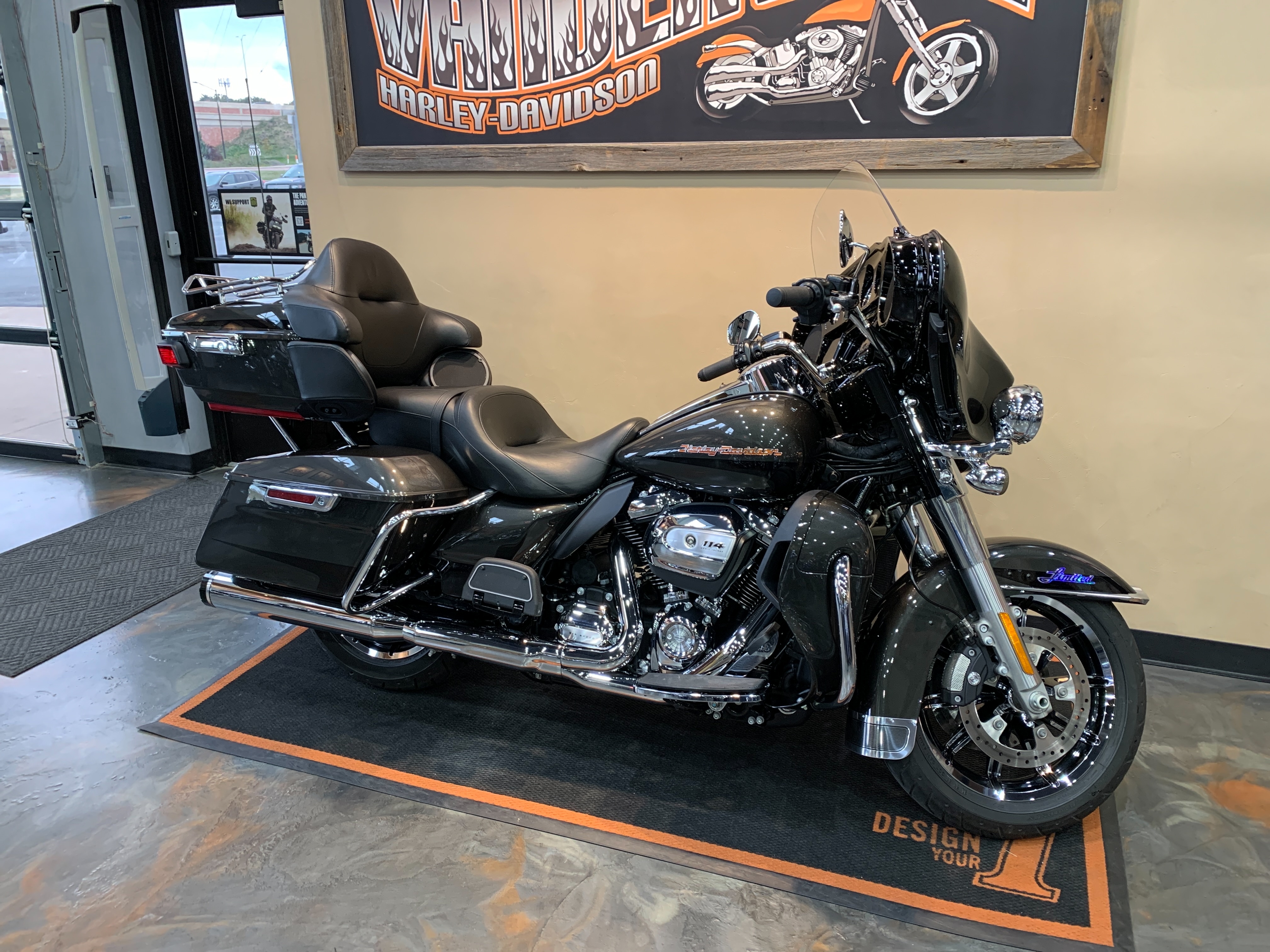 2019 Harley-Davidson Electra Glide Ultra Limited at Vandervest Harley-Davidson, Green Bay, WI 54303