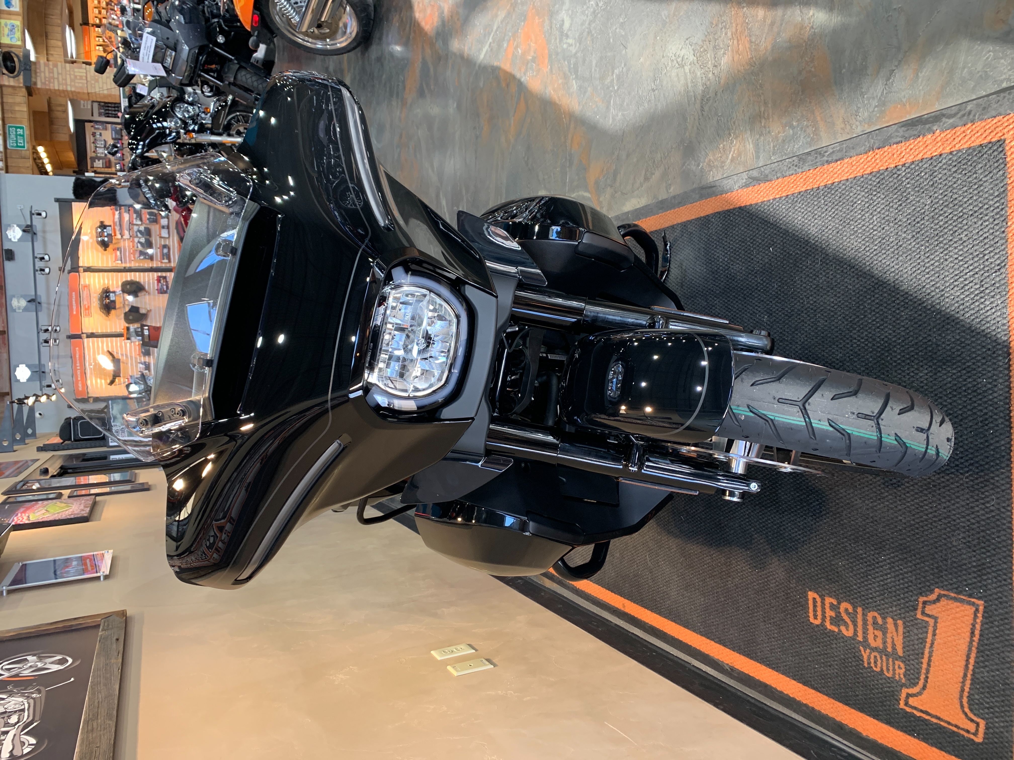 2025 Harley-Davidson Street Glide Ultra at Vandervest Harley-Davidson, Green Bay, WI 54303