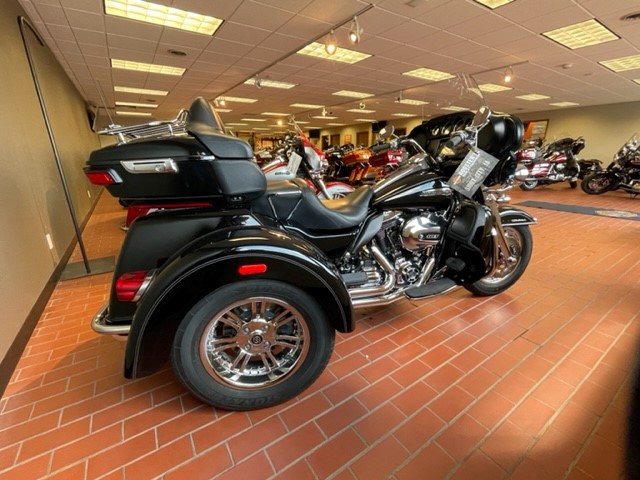 2016 harley online tri glide