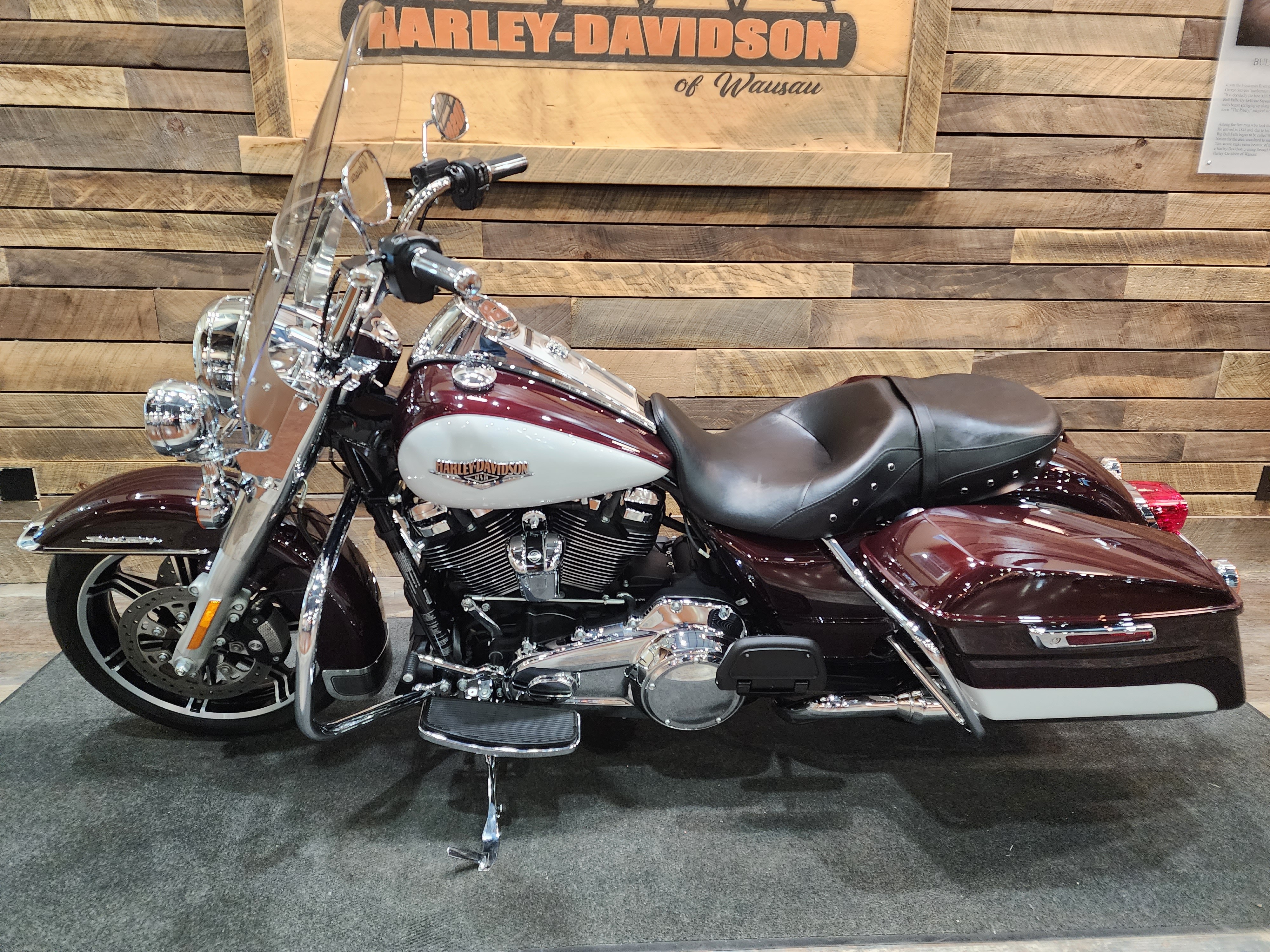 2021 Harley-Davidson Grand American Touring Road King at Bull Falls Harley-Davidson