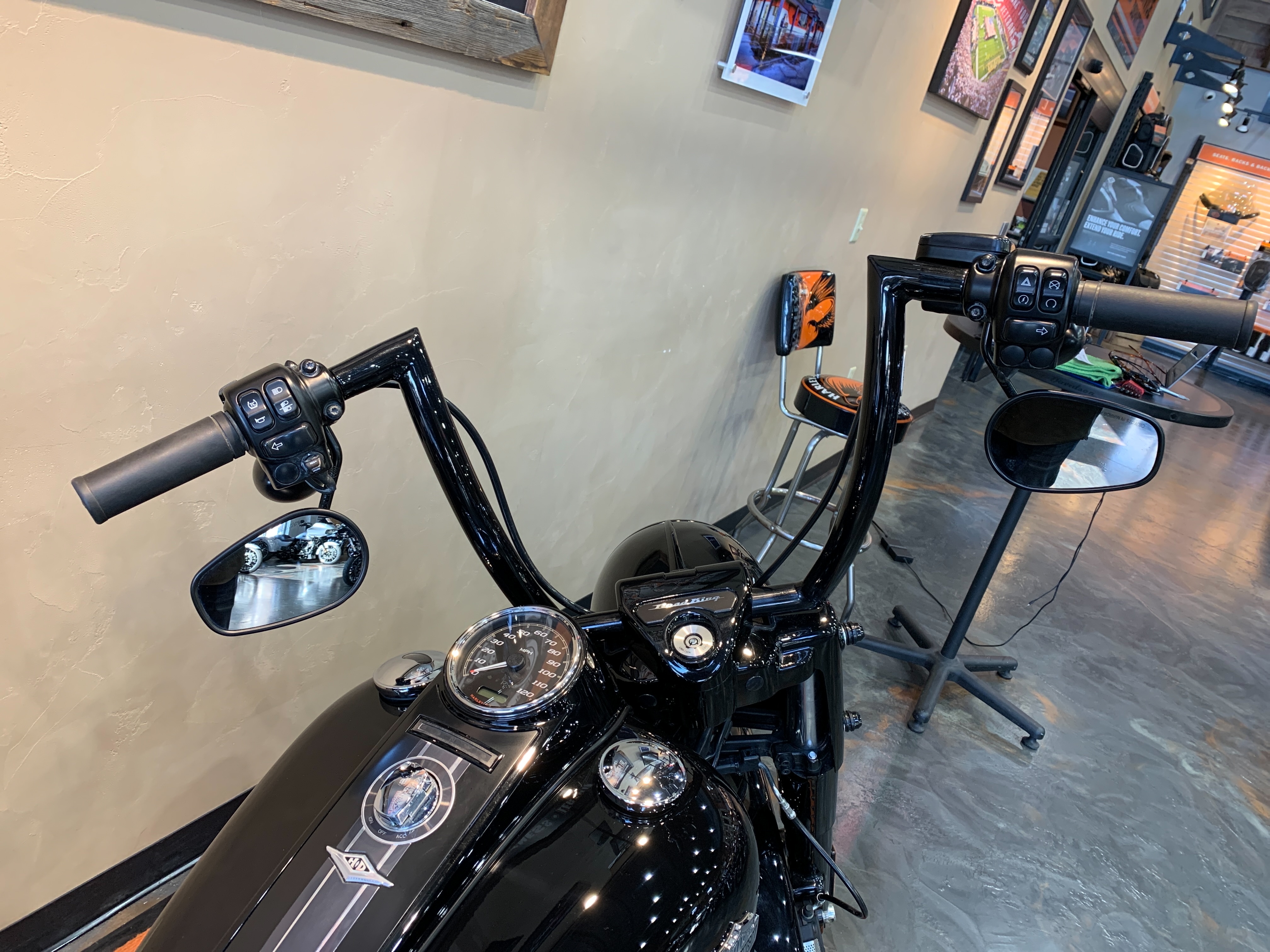 2021 Harley-Davidson Road King Special at Vandervest Harley-Davidson, Green Bay, WI 54303