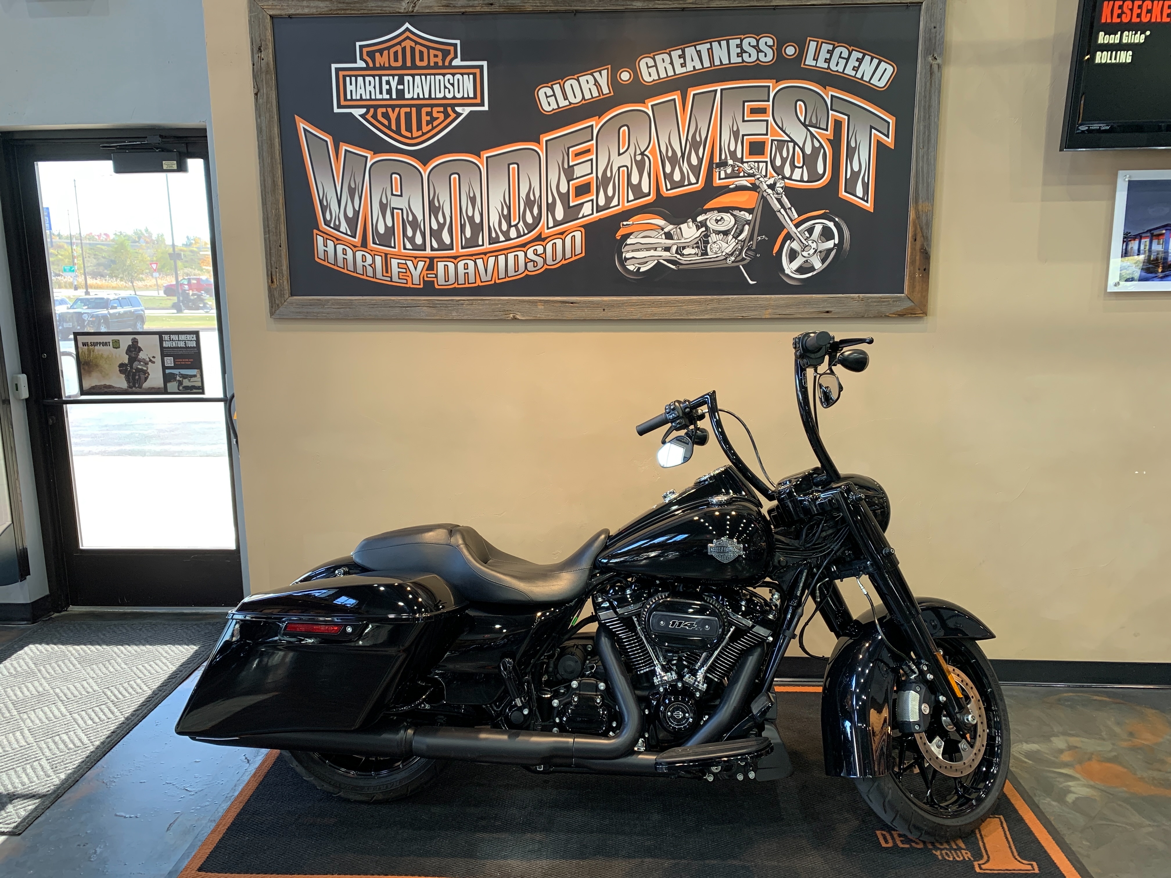 2021 Harley-Davidson Road King Special at Vandervest Harley-Davidson, Green Bay, WI 54303