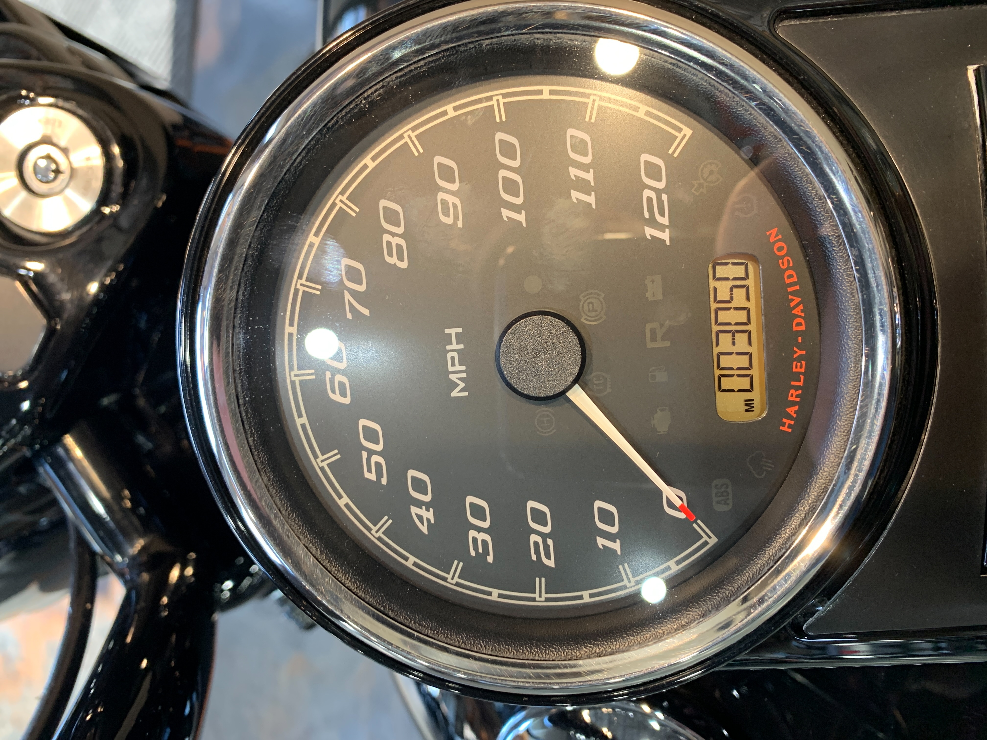 2021 Harley-Davidson Road King Special at Vandervest Harley-Davidson, Green Bay, WI 54303