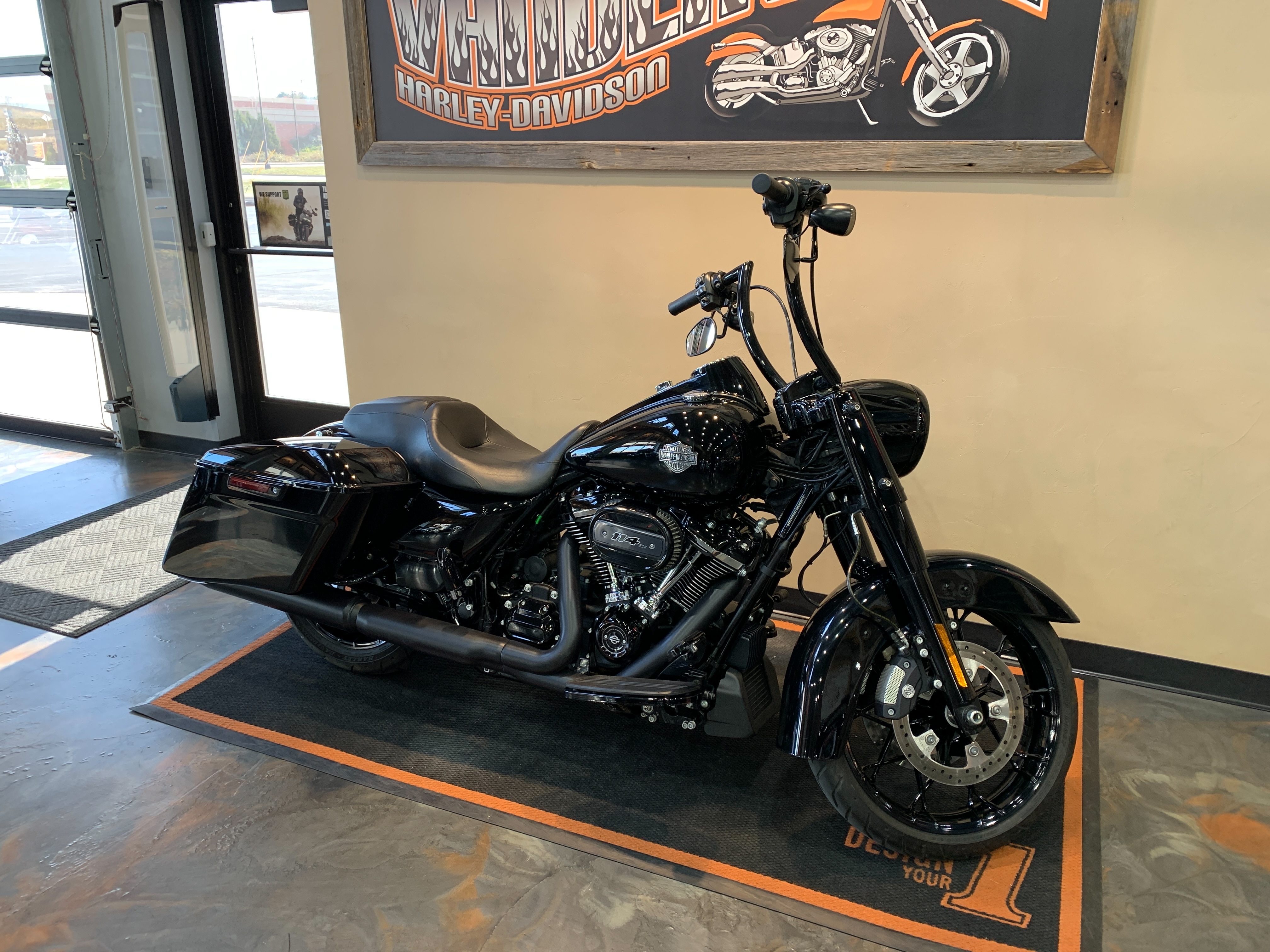 2021 Harley-Davidson Road King Special at Vandervest Harley-Davidson, Green Bay, WI 54303