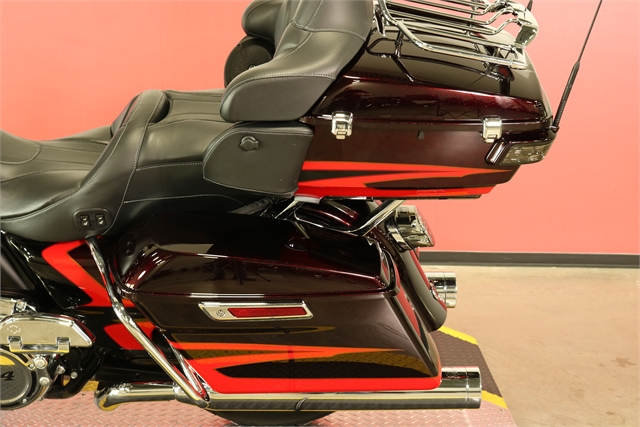 2017 Harley-Davidson Electra Glide CVO Limited at Texas Harley