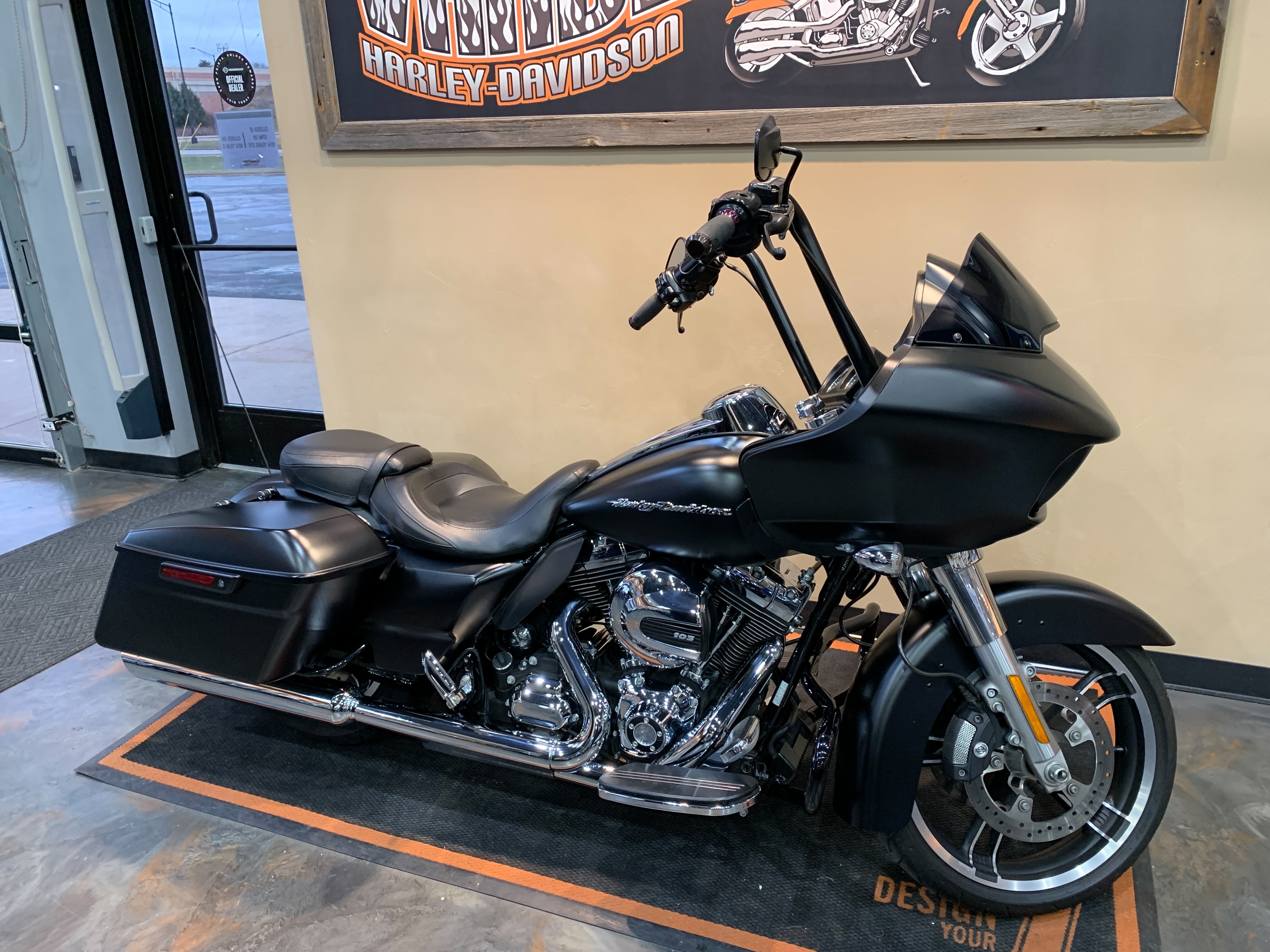 2015 Harley-Davidson Road Glide Base at Vandervest Harley-Davidson, Green Bay, WI 54303